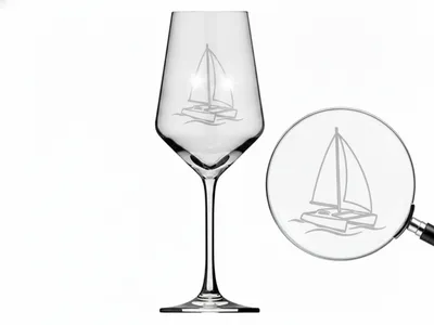 Weinglas Gravur Katamaran Segler 350ml spülmaschinenfest maritim elegant