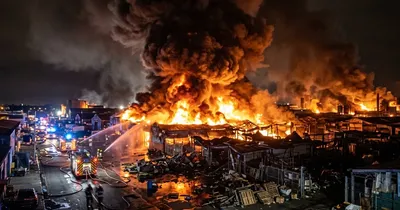 Großbrand auf dem Stuttgarter Großmarkt: Feuer unter Kontrolle